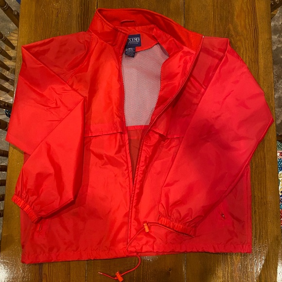 Bright red/orange men’s XL Lands End windbreaker/raincoat - Picture 2 of 4